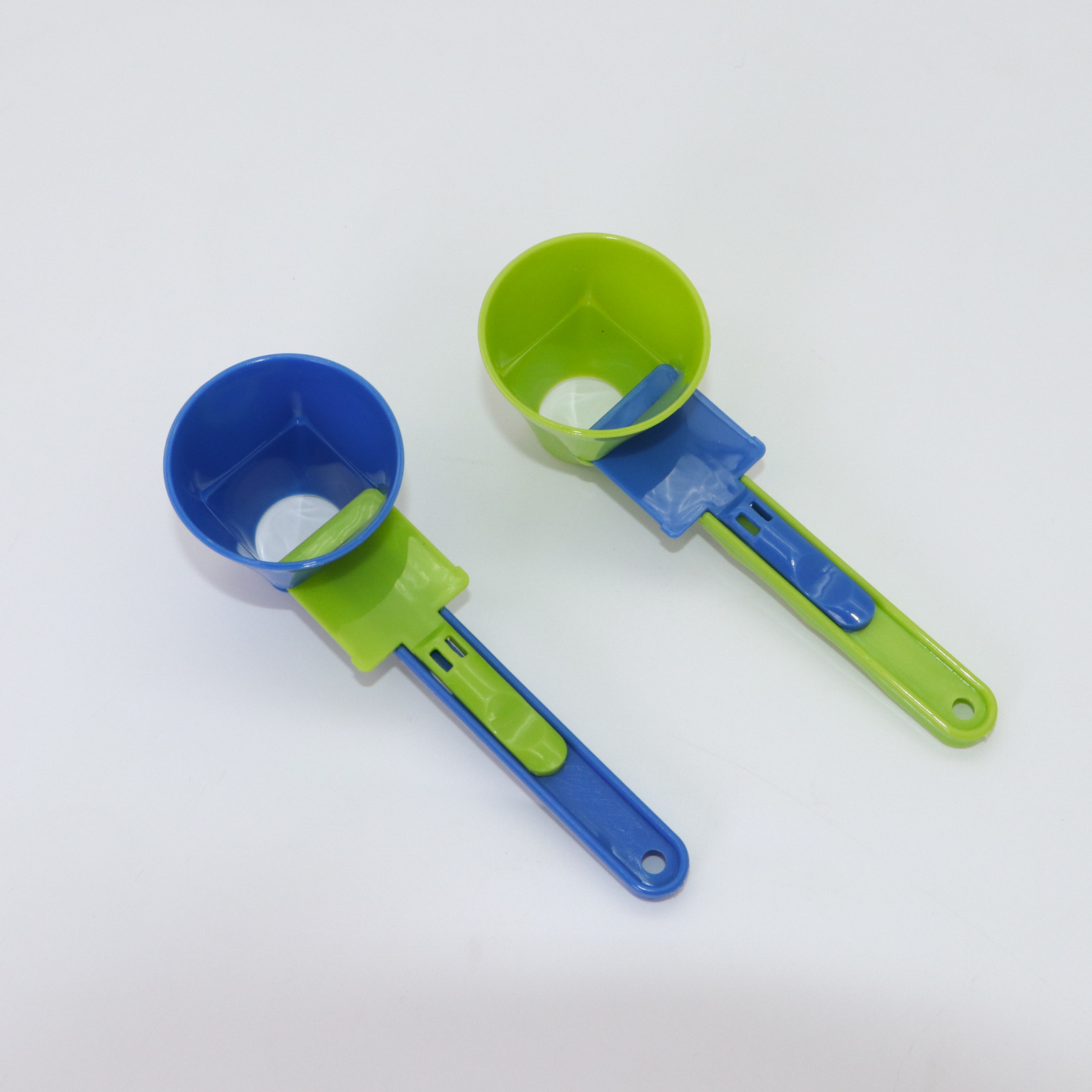 No Spill Measuring Spoon Funne - Whey Protein Isolate recensione e prezzo